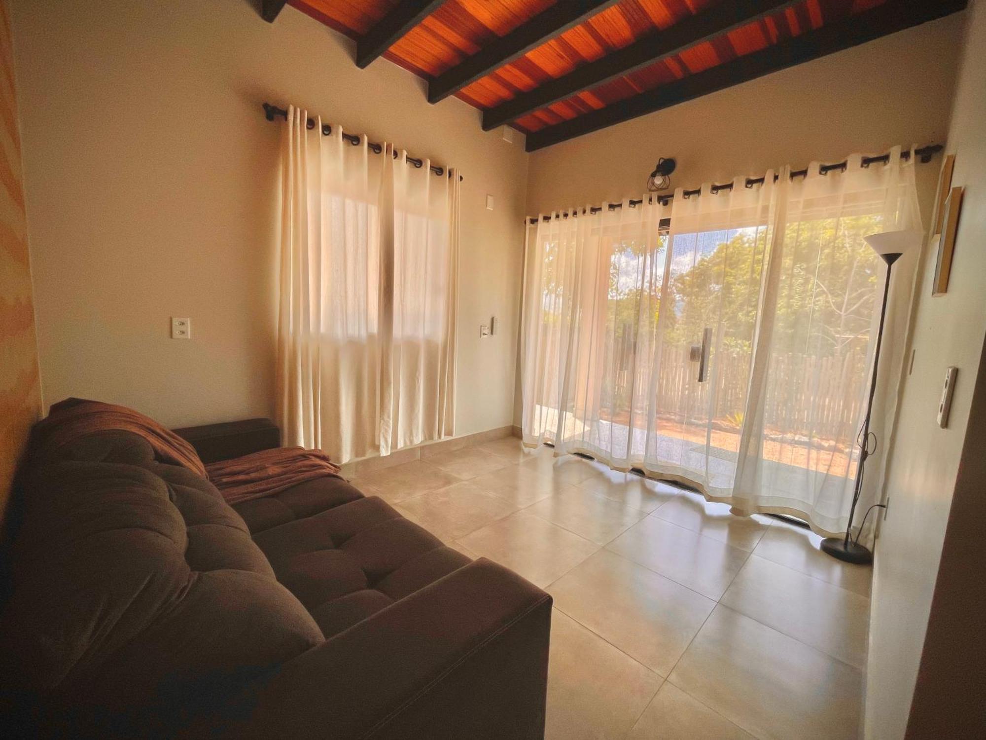 Chale Baru - Amplo, Com Ar Cond Conforto E Natureza - 4min Do Centro Holiday home